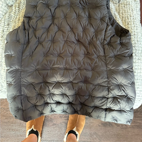 Barely worn still like new! - Picture 1 of 3